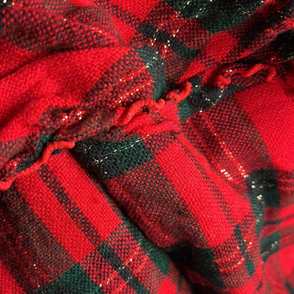 Oval Red Plaid Possibly Wool Table Cloth
